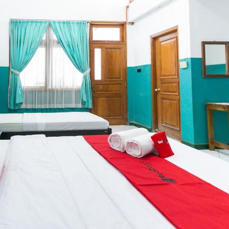 Reddoorz Syariah Near Alun Alun Magelang Bayeman Hotel Exterior photo
