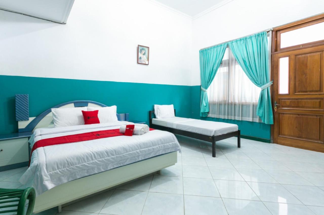 Reddoorz Syariah Near Alun Alun Magelang Bayeman Hotel Exterior photo