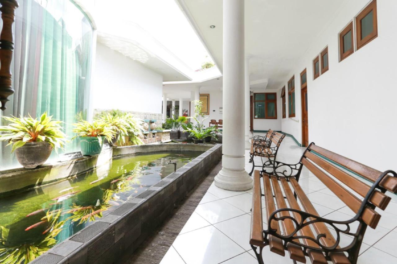Reddoorz Syariah Near Alun Alun Magelang Bayeman Hotel Exterior photo